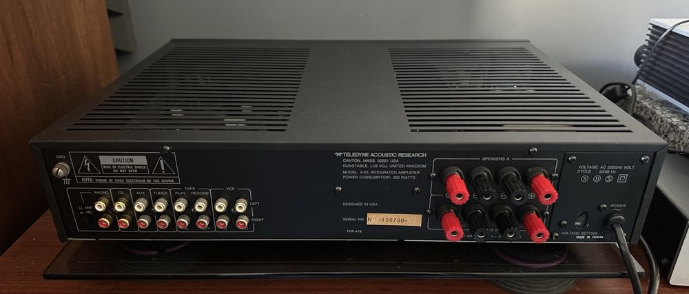 Acoustic Research A-05 Integrated Amplifier