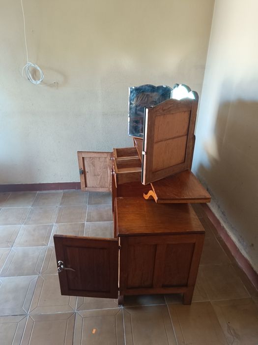 Aparador de quarto madeira vintage