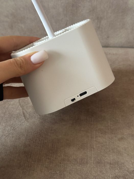 LED настільна лампа з USB-зарядкою та сенсорним керуванням