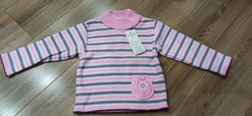 Sweterek dziewczęcy