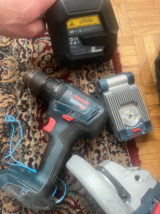 Sprzedam narzędzia akumulatorowe.