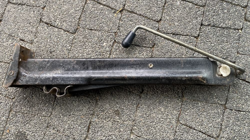 Lewarek podnośnik volkswagen transporter