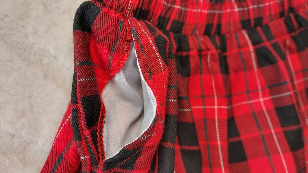 Spódniczka dziewczęca w świąteczny wzór