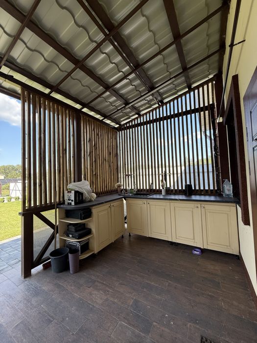 Продам Дом с гаражем(с комуникациями) 12 соток