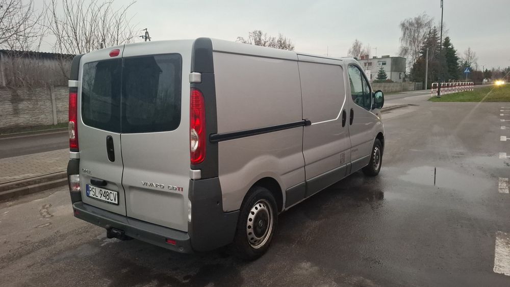 Opel Vivaro 2.0d 115 koni