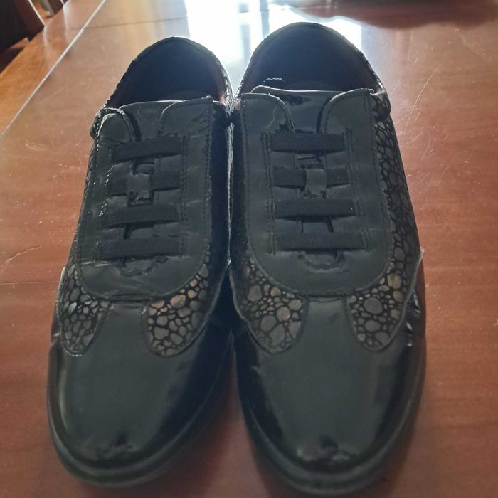 Sapatos conforto Elos