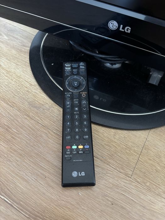Telewizor LG 32 cale FULL HD + dekoder DVBT gratis