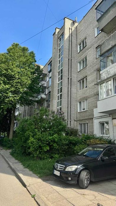 Продаж 3 кім. квартири  вул. Патона