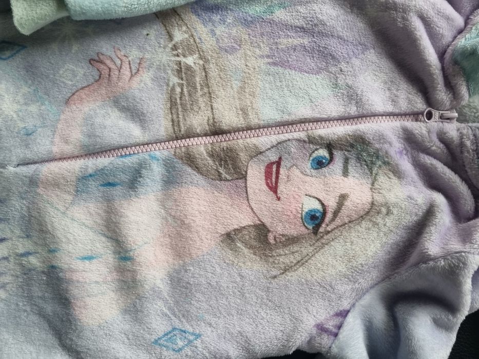 Piżamka dla dziewczynki 8 lat frozen Elza Anna Kraina lodu 128