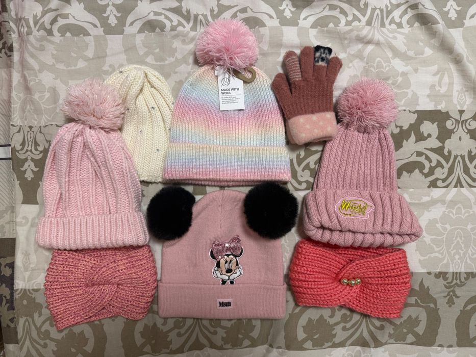 Шапки, перчатки для дівчинки 3-6 років