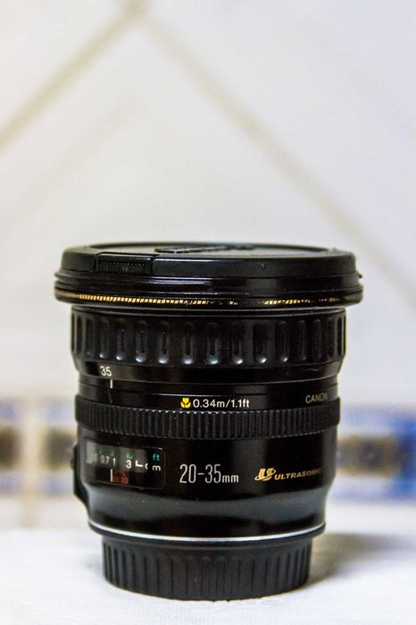Canon EF 20-35mm f/3.5-4.5 USM – Grande Angular | Bom Estado | 100% Funcional