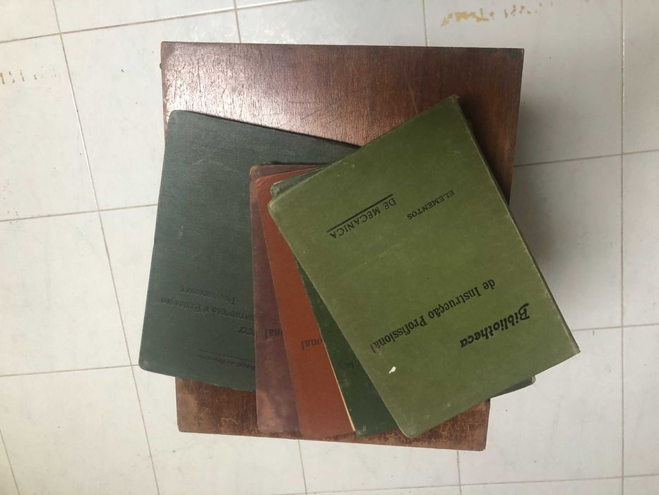 Colecção Bibliotheca de Instrução Profissional (4 volumes)