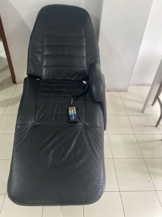Poltrona de Massagem Profissional Duna Max – Pele Preta (bom Estado)