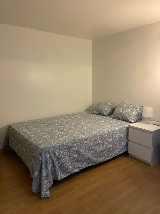 Quarto WC Privativo Urb Cavaleira Algueirão Mem Martins