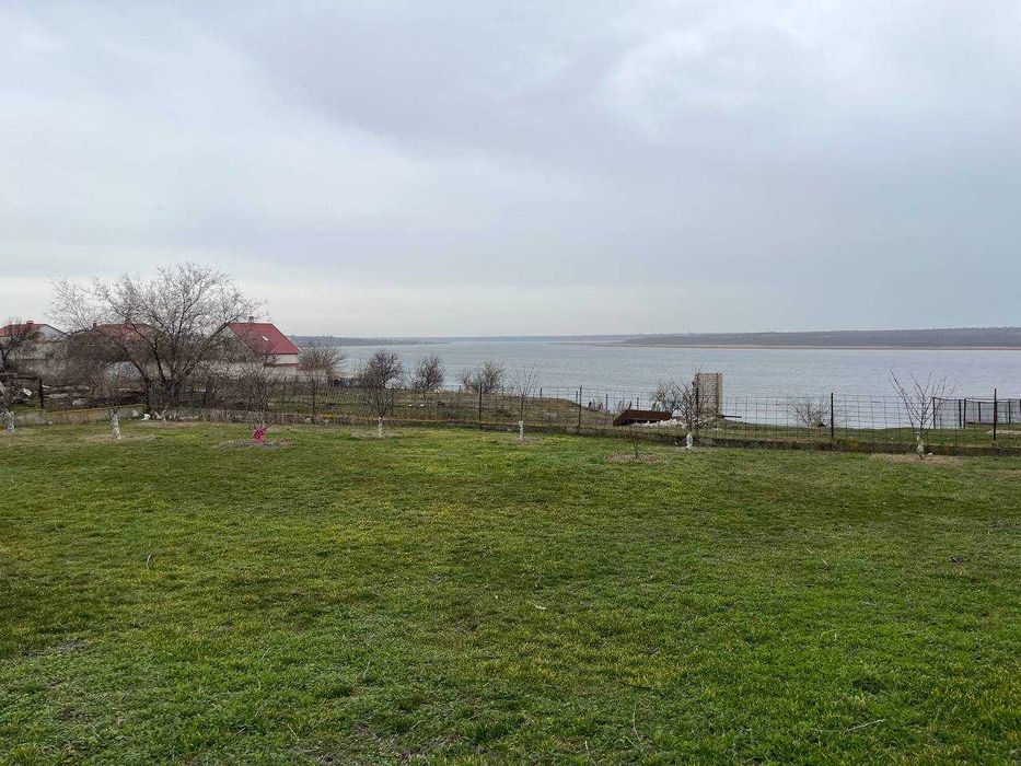 Продам 2- х поверховий будинок  з шикарним видом