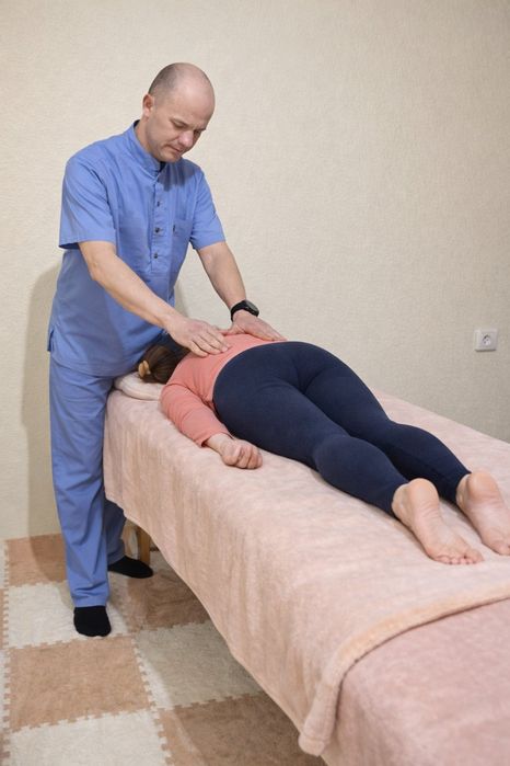 Масаж через одяг.