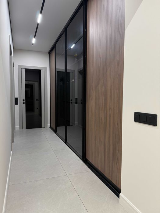 Величезна квартира з дизайнерським ремонтом в самому Центрі.  Газ