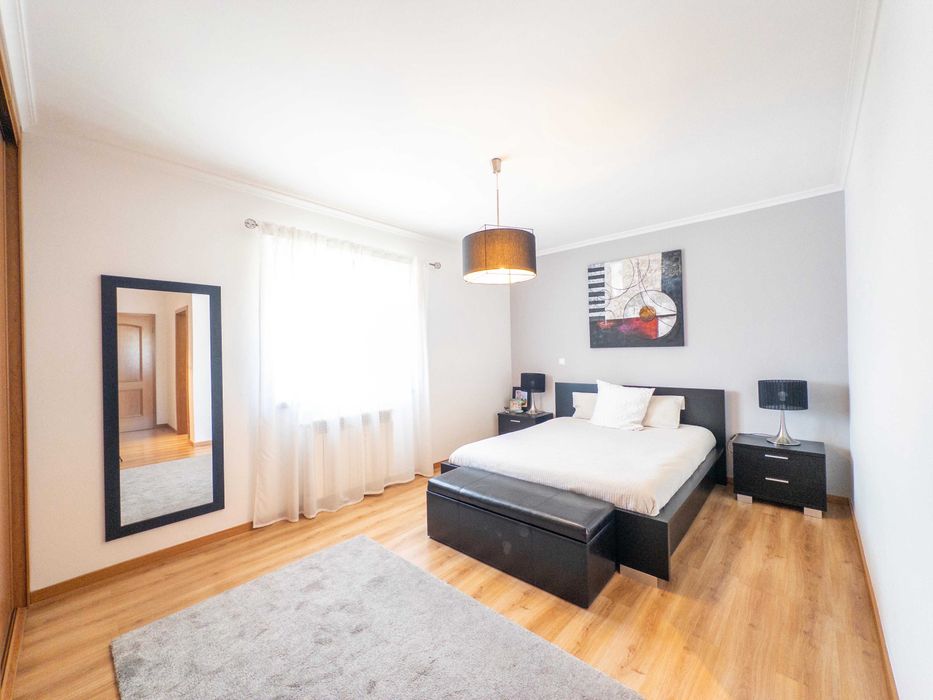 T3 Com Garagem para 2 carros e Arrecadação