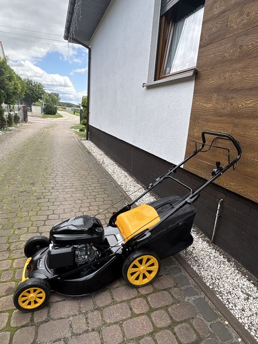 Kosiarka spalinowa Stiga z napędem