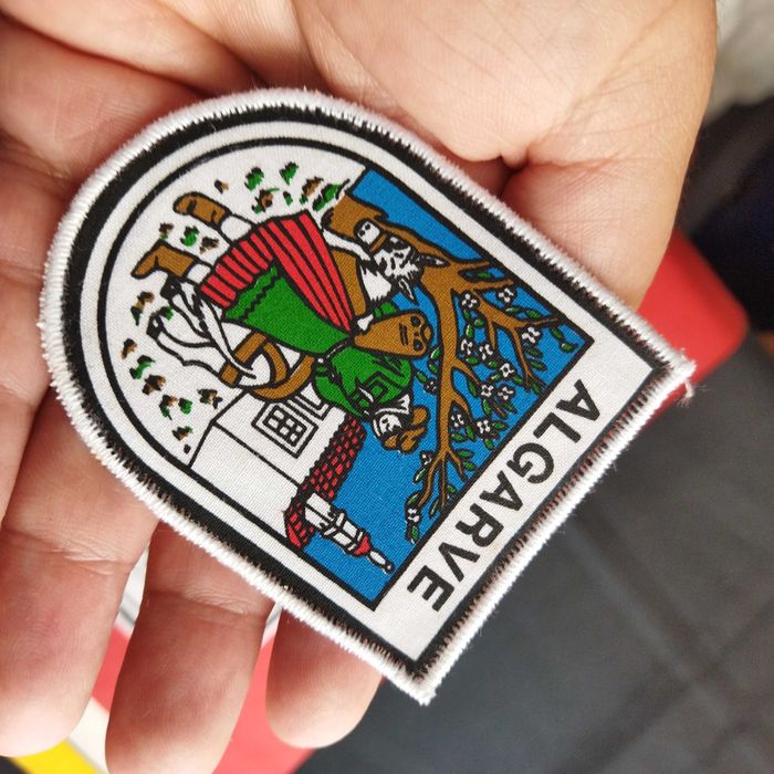 3 Emblemas Algarve capa estudante emblema