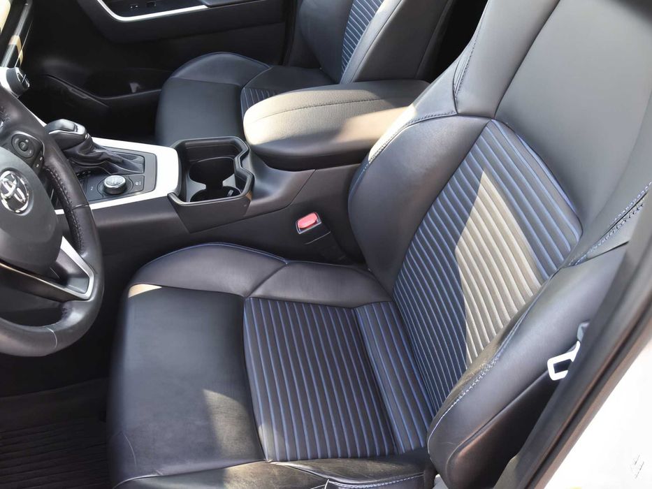 Toyota RAV4 XSE      2021