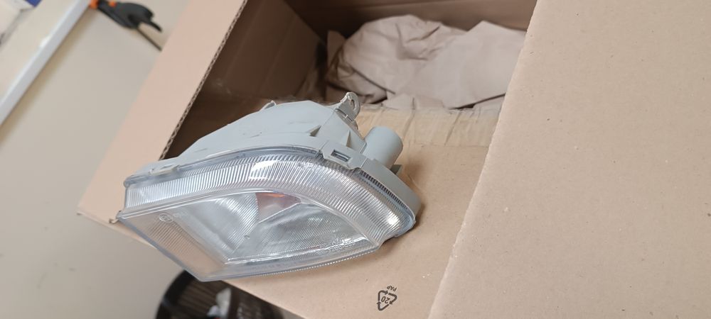 Протитуманна фара лачеті.