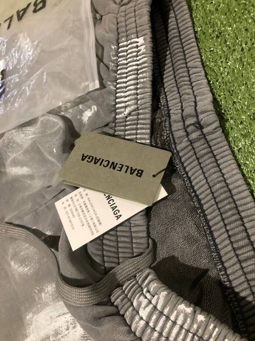BALENCIAGA shorts,шорти (весна,шорти,шорты)