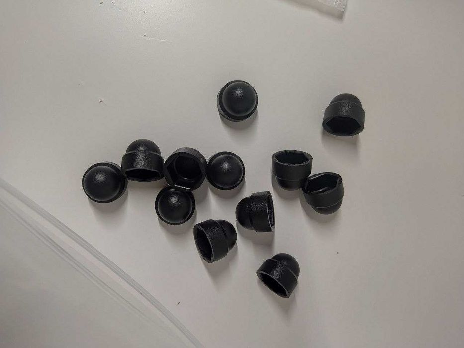 Porca de proteção. Tampas de proteção. Proteção para parafusos.