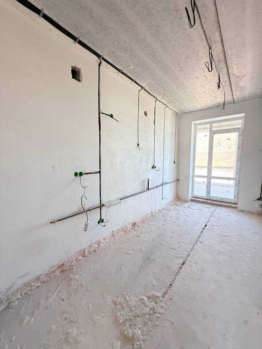 Величезна квартира в крутому комплексі з наповненням