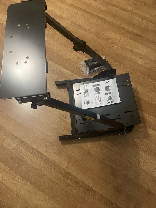 Складная подставка для игрового руля