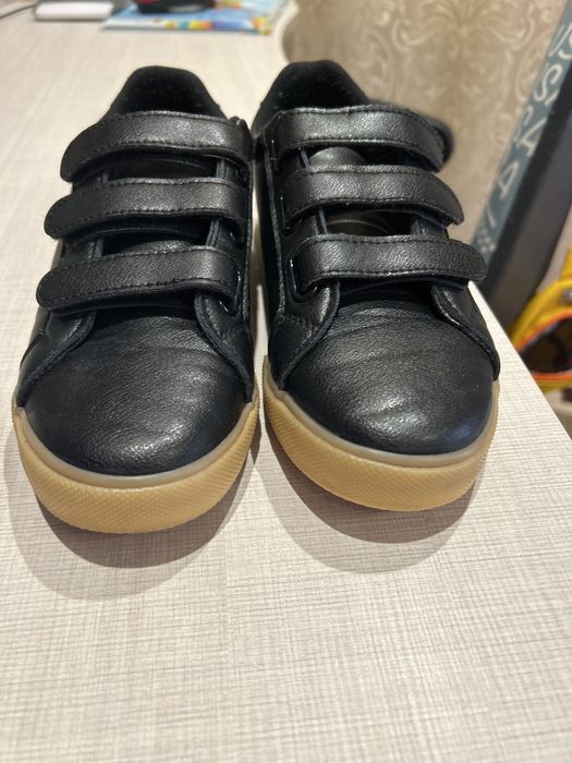 Продам хлопчачі кеди Reserved