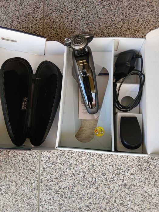 Barbeador Philips quase novo