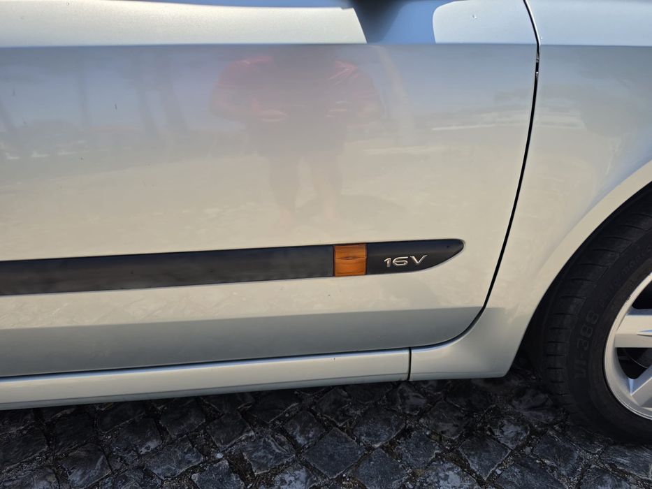 Renault Laguna || 2001
