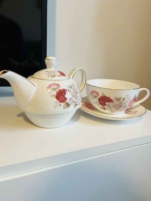 Filizanka z czajniczkiem porcelana