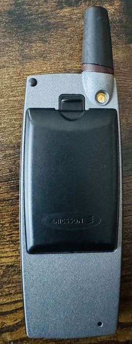 Ericsson R320s jak nowy