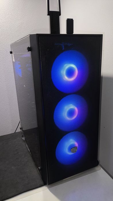 PC ARGB GRY Intel Core i5 10400f  6/12 DDR4 16GB RX6600 8GB 700W 2,5TB Win11
