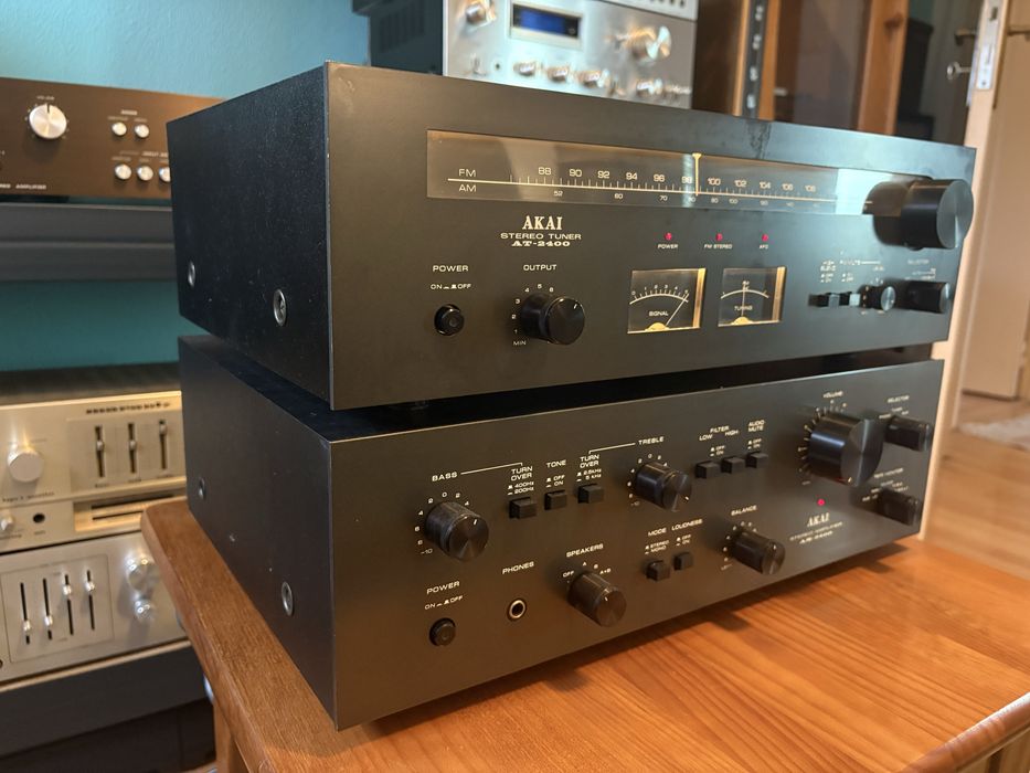 Conjunto Akai Amplificador e Tuner AM-2400 e AT-2400