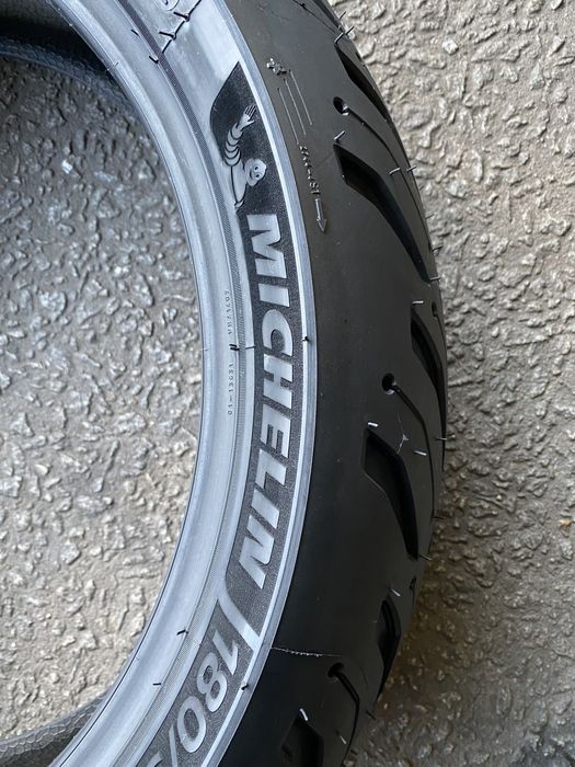 Pneus Mota 120/70/17 e 180/55/17 - Michelin Road 6 GT 2CT+