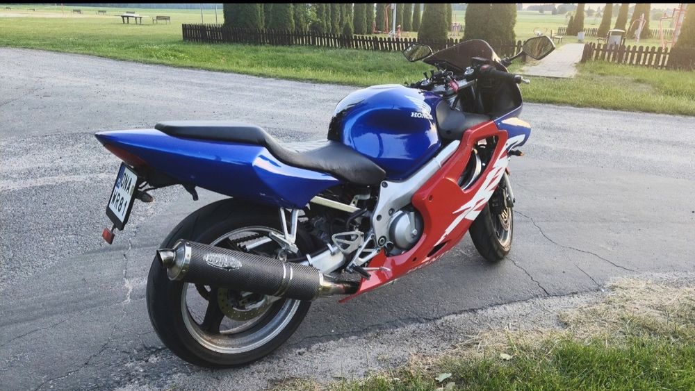 Honda  CBR 600 F4 - 2000 rok- po serwisie, gotowy do jazdy.