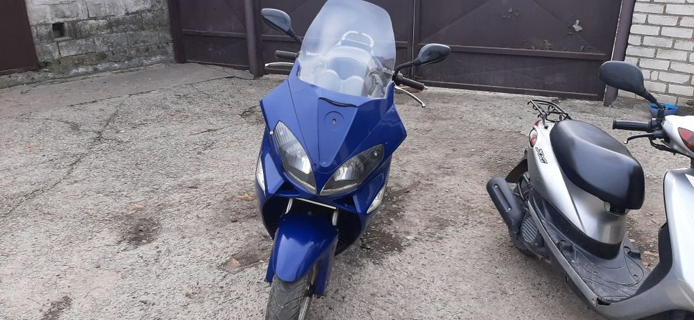 Максі скутер G max Jazz