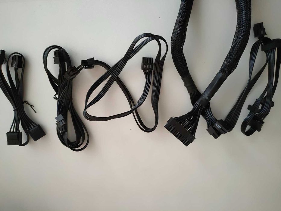 Блок живлення 750W Seasonic Focus Plus GOLD SSR-750FX модульний.