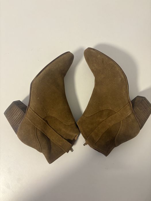 Продам козаки жіночі з натуральноі замші оригінальні