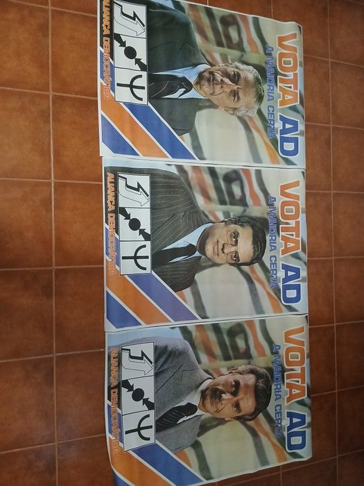 Antigos Cartazes Politicoa AD