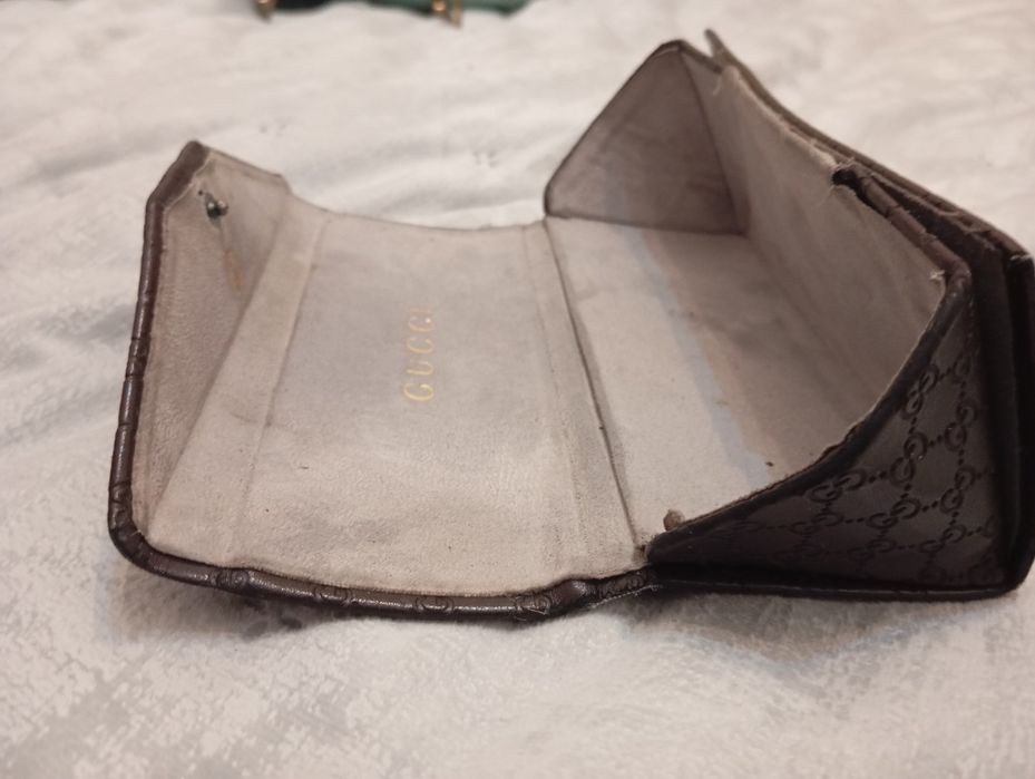 Caixa de óculos Gucci