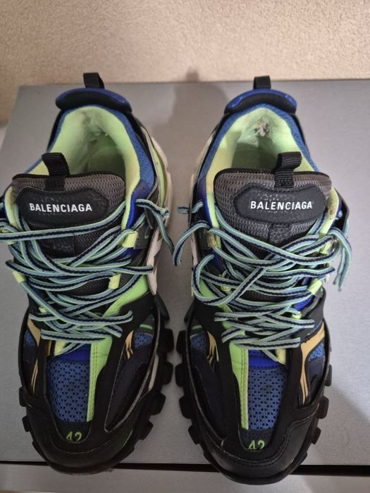 Balenciaga track 1