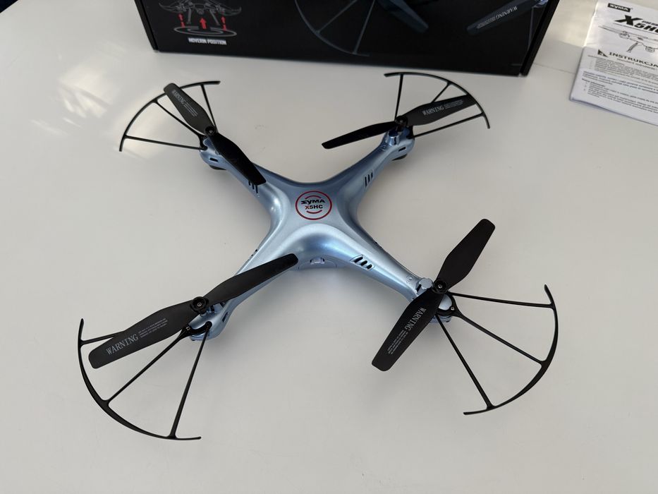 Dron SYMA X5HC Kamerą