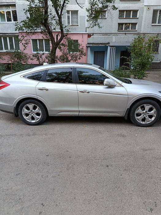 Хонда кросстур. 2011 г.