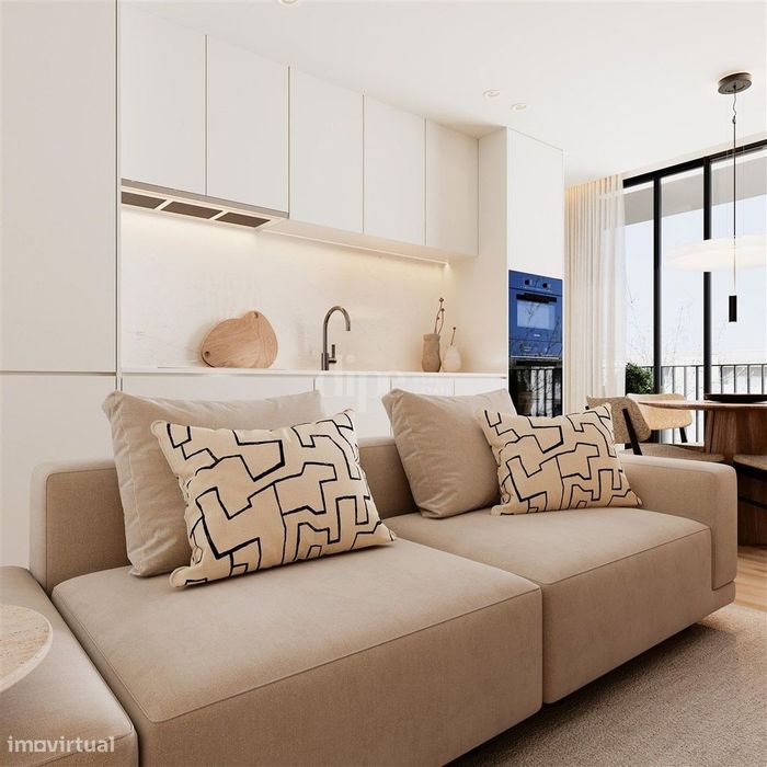 Apartamento T2 com amplo terraço, atualmente em construção
