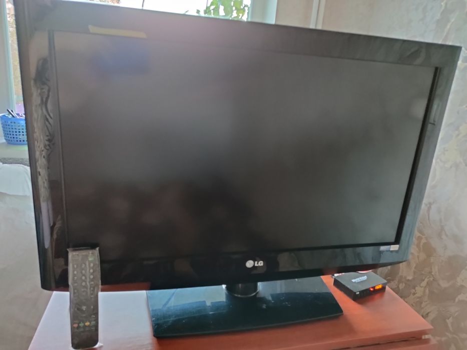 Продам телевізор LG
