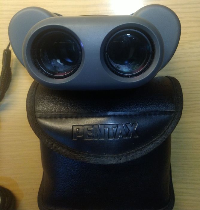 Binóculos Nikon e Pentax